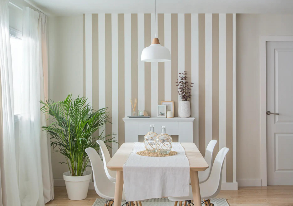 taupe/wit linnenweefsel streep vinyl op vlies1