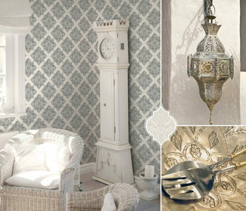 Queen Of Denmark wit blauw spots of gold vintage damast  metallic oriental barok vlies