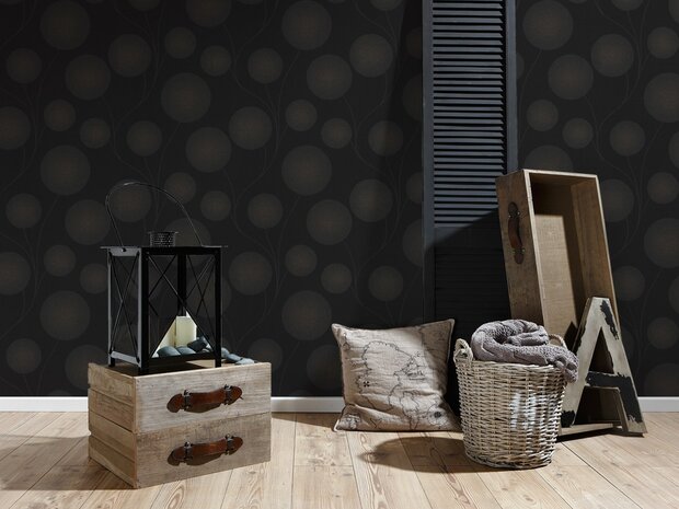 zwart charcoal grafische bloem /rond met  gouden glitter vlies behang