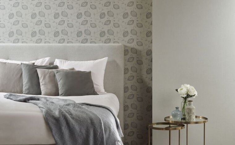 175-04 taupe natuurlijk bloem patroon vinyl op vlies leverbaar 0